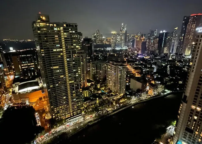 The Serene Escape Ph Rockwell Balcony View 1br Apartment *